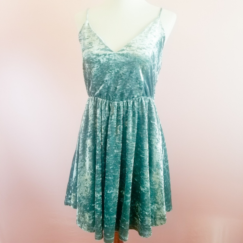 Romeo and Juliet Coutore Velvet Dress